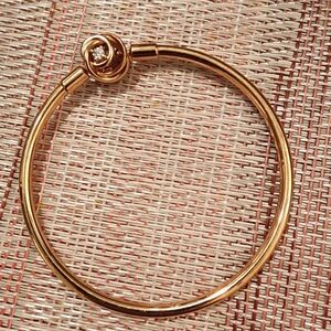 Pandora Moments Encircled Clasp Bangle PANDORA 14K Rose Gold Plated